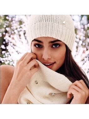 Victoria's Secret Ivory Knit Hat Scarf Set